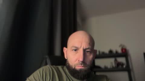 Snapshot of tommyx01 chatting on March 5, 2026, 10:17 pm Thomas Fit online show from March 5, 2026, 10:17 pm