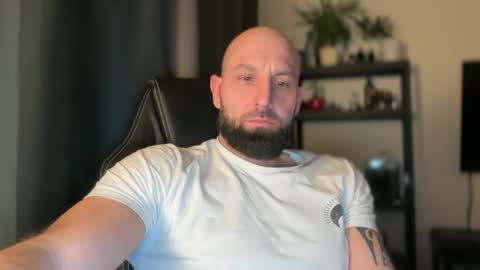 Snapshot of tommyx01 chatting on March 7, 2026, 9:12 pm Thomas Fit online show from March 7, 2026, 9:12 pm