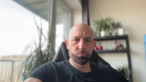 Snapshot of tommyx01 chatting on March 9, 2026, 7:12 am Thomas Fit online show from March 9, 2026, 7:12 am