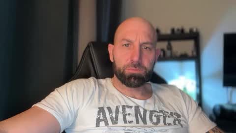 Snapshot of tommyx01 chatting on March 30, 2026, 8:10 pm Thomas Fit online show from March 30, 2026, 8:10 pm