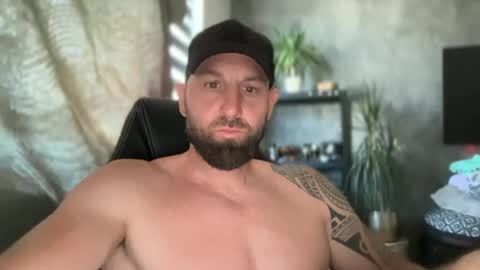 Snapshot of tommyx01 chatting on June 24, 2026, 8:46 am Thomas Fit online show from June 24, 2026, 8:46 am