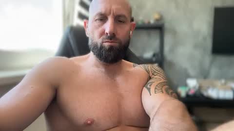 Snapshot of tommyx01 chatting on July 9, 2026, 1:26 pm Thomas Fit online show from July 9, 2026, 1:26 pm