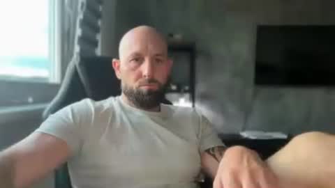 Snapshot of tommyx01 chatting on July 19, 2026, 6:55 pm Thomas Fit online show from July 19, 2026, 6:55 pm