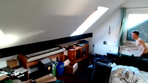 tomtimon11 online show from November 5, 2025, 8:25 am