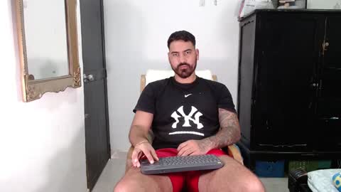 Snapshot of tomy_johnson2 chatting on January 27, 2025, 5:26 pm Tomas jhonson online show from January 27, 2025, 5:26 pm