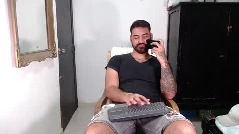 Snapshot of tomy_johnson2 chatting on January 29, 2025, 8:46 pm Tomas jhonson online show from January 29, 2025, 8:46 pm