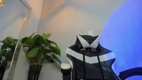 Snapshot of tonny_collins chatting on November 23, 2025, 6:30 pm tonny_collins online show from November 23, 2025, 6:30 pm