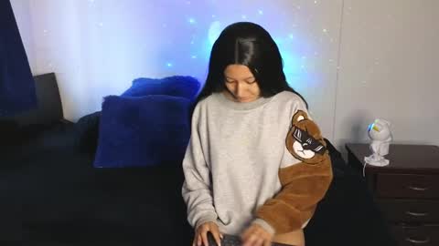 Snapshot of tony_and_sophia chatting on December 9, 2024, 11:15 am Sophia Tony online show from December 9, 2024, 11:15 am