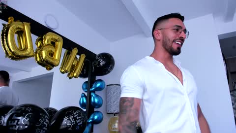 Snapshot of tony_muscle1 chatting on December 27, 2024, 11:10 pm tony muscle1 online show from December 27, 2024, 11:10 pm