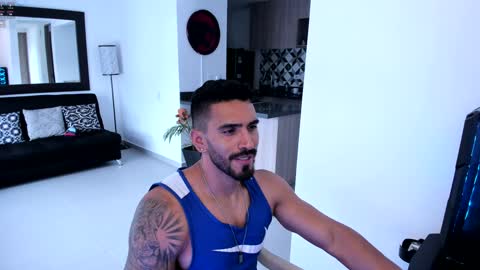 Snapshot of tony_muscle1 chatting on January 28, 2025, 8:58 pm tony muscle1 online show from January 28, 2025, 8:58 pm