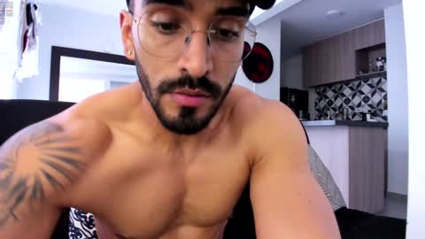 Snapshot of tony_muscle1 chatting on February 2, 2025, 9:56 pm tony muscle1 online show from February 2, 2025, 9:56 pm