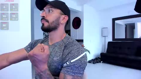 Snapshot of tony_muscle1 chatting on February 17, 2025, 9:19 pm tony muscle1 online show from February 17, 2025, 9:19 pm