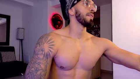 Snapshot of tony_muscle1 chatting on September 27, 2025, 10:48 pm tony muscle1 online show from September 27, 2025, 10:48 pm