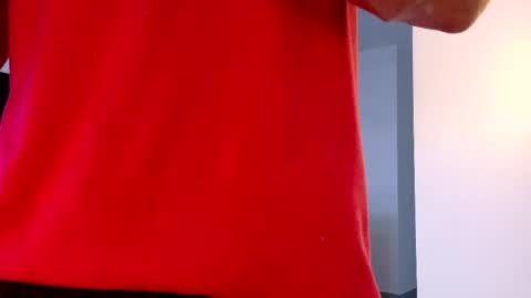 Snapshot of tony_muscle1 chatting on October 6, 2025, 10:07 pm tony muscle1 online show from October 6, 2025, 10:07 pm