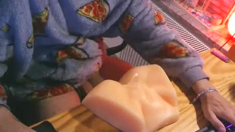 Snapshot of toohugeandstonedxoxo chatting on September 22, 2025, 11:51 pm toohugeandstonedxoxo online show from September 22, 2025, 11:51 pm