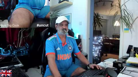 topalphaboss online show from October 7, 2025, 7:55 pm