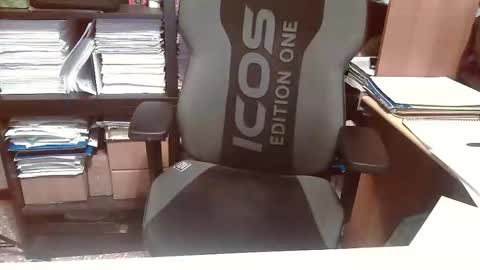 Snapshot of topg84 chatting on October 19, 2025, 6:25 am Topg84 online show from October 19, 2025, 6:25 am