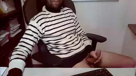 Snapshot of topg84 chatting on November 25, 2025, 5:13 pm Topg84 online show from November 25, 2025, 5:13 pm