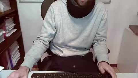 Snapshot of topg84 chatting on November 28, 2025, 6:32 pm Topg84 online show from November 28, 2025, 6:32 pm