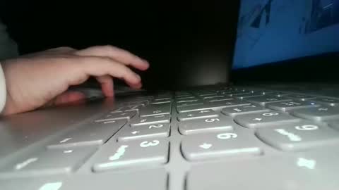 toponipi10 online show from January 4, 2025, 8:48 pm