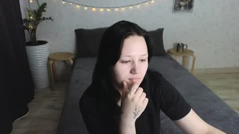 Snapshot of tori_sweet_tori chatting on June 23, 2026, 2:31 am Tori online show from June 23, 2026, 2:31 am