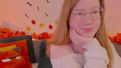 Snapshot of tori_the_witch chatting on November 10, 2025, 6:34 am Tori online show from November 10, 2025, 6:34 am