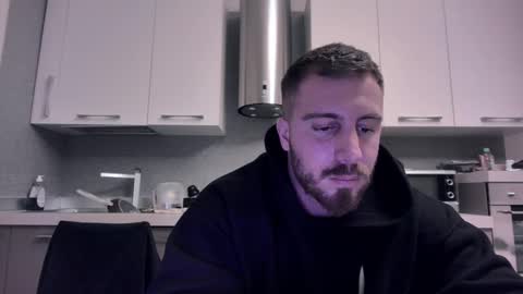 Snapshot of toro_arrapato chatting on December 4, 2024, 8:18 pm toro_arrapato online show from December 4, 2024, 8:18 pm