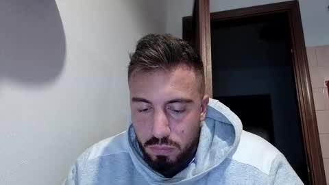 Snapshot of toro_arrapato chatting on October 19, 2025, 3:23 pm toro_arrapato online show from October 19, 2025, 3:23 pm