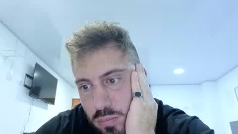 toro_arrapato online show from April 12, 2026, 12:26 am