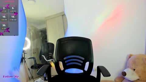 Snapshot of torycooper chatting on March 5, 2025, 11:05 pm TORY COOPER online show from March 5, 2025, 11:05 pm