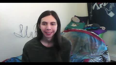 Luna online show from March 19, 2026, 6:56 pm