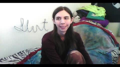 Luna online show from April 3, 2026, 1:36 am