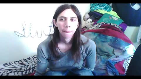 Luna online show from April 8, 2026, 9:15 pm