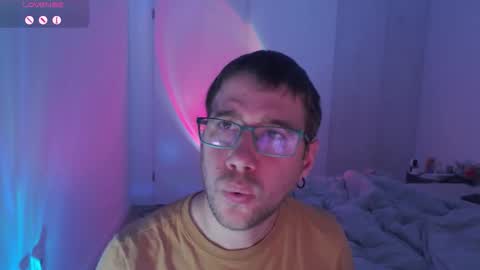 Snapshot of totoclown chatting on November 8, 2025, 3:07 am Thomas online show from November 8, 2025, 3:07 am