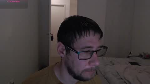 Snapshot of totoclown chatting on December 1, 2025, 3:33 am Thomas online show from December 1, 2025, 3:33 am