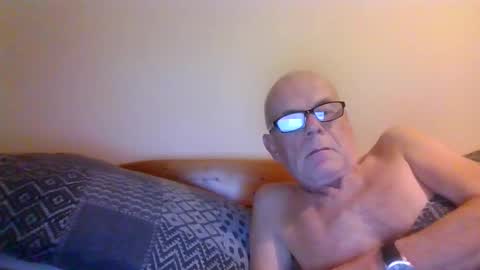 Snapshot of touche5656607203 chatting on December 14, 2025, 11:42 pm touche5656607203 online show from December 14, 2025, 11:42 pm