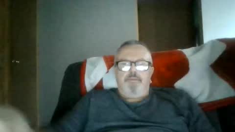 Snapshot of touchit9923 chatting on November 13, 2025, 1:32 pm jim online show from November 13, 2025, 1:32 pm