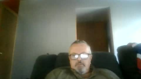 Snapshot of touchit9923 chatting on November 19, 2025, 2:17 pm jim online show from November 19, 2025, 2:17 pm