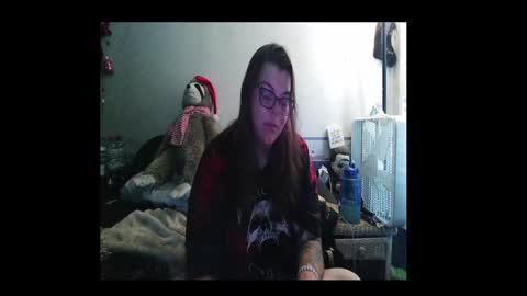 Snapshot of toxiclove1311 chatting on September 18, 2025, 5:37 pm Toxiclove1311 online show from September 18, 2025, 5:37 pm