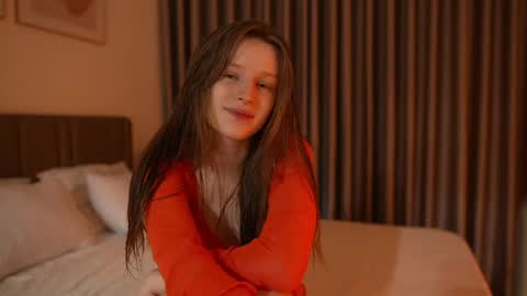 Bella online show from May 8, 2026, 8:14 pm