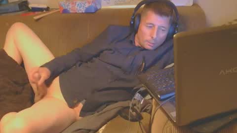 Snapshot of toyboy5546 chatting on October 16, 2025, 3:57 pm Toyboy online show from October 16, 2025, 3:57 pm