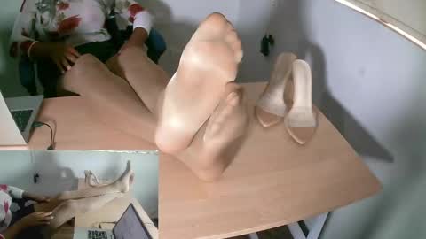 Sexy Selena 1203 online show from September 30, 2025, 3:28 pm