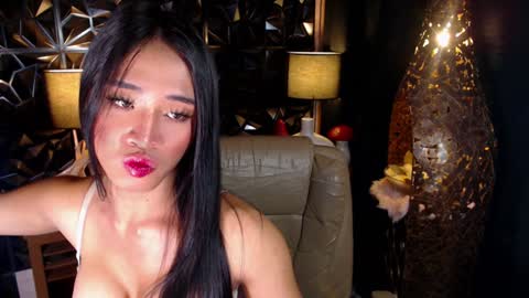 Snapshot of transgoddessrosy chatting on January 9, 2025, 2:11 am ROSY TAN BE MY KING DONT FORGET TO FOLLOW AND THUMBS UP ME online show from January 9, 2025, 2:11 am