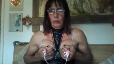 Ela online show from May 1, 2026, 7:46 am