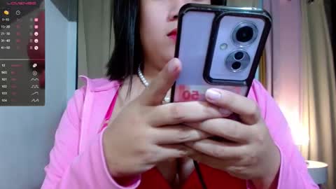 Snapshot of travelergirl chatting on May 9, 2026, 3:17 pm travelergirl online show from May 9, 2026, 3:17 pm