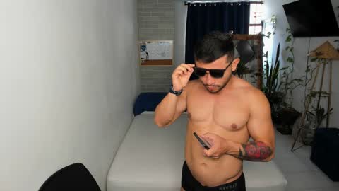 travis bakerr online show from December 15, 2024, 9:09 pm