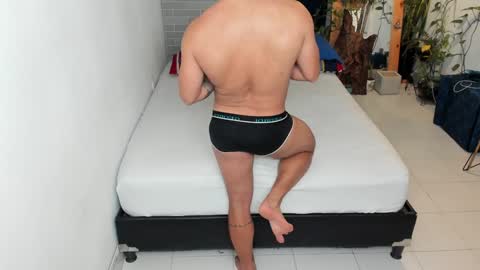 travis bakerr online show from February 8, 2025, 1:32 am