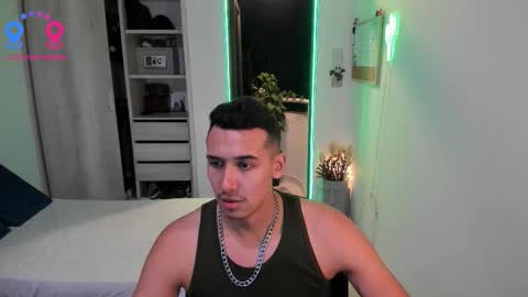 travis bakerr online show from September 9, 2025, 11:26 pm