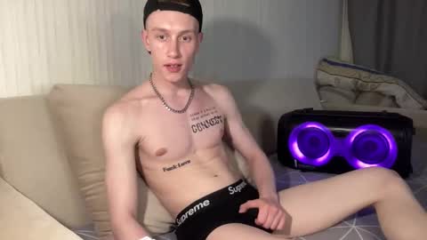 Travis online show from May 14, 2026, 7:20 pm