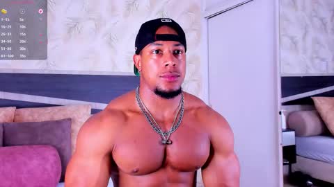 Snapshot of travis_lenox_ chatting on February 19, 2026, 10:50 pm Travis online show from February 19, 2026, 10:50 pm